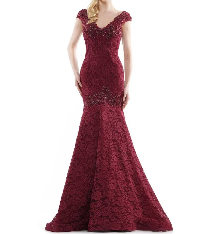 Seasonal Clearance Grab Romantic Date - Night Styles Now Embellished Lace Fitted Trumpet Gown In Burgundy