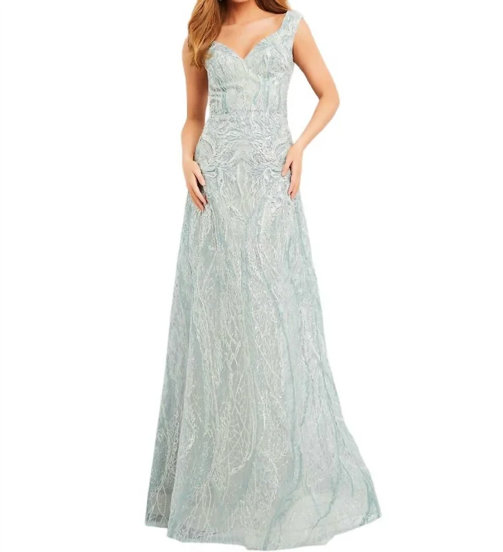 Comfortable Chic Great Deals on Ethnic Cultural Wear Embroidered Evening Gown In Light Green