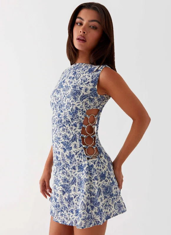 Fashion Essentials Minimalist Office - Ready Style Indigo Bloom Linen Mini Dress - Blue Paisley