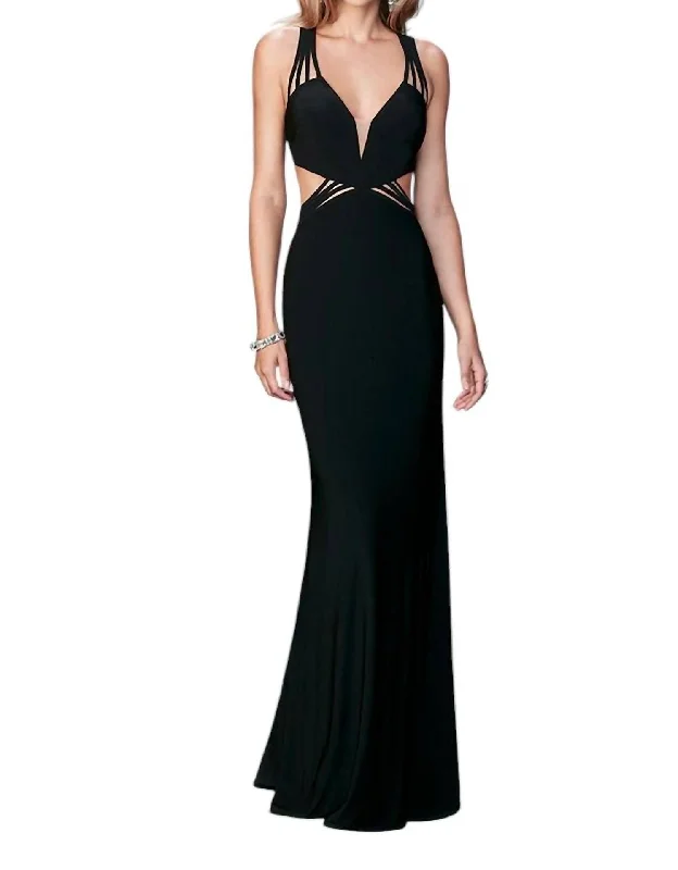 Fashion Forward, Function First Exquisite Craftsmanship V Neck Jersey Gown In Black