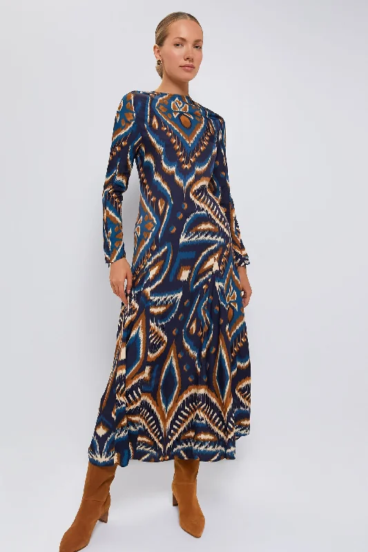 Catch Every Fashion Trend Chic Allure Pineapple Ikat Blue Maxi Dress