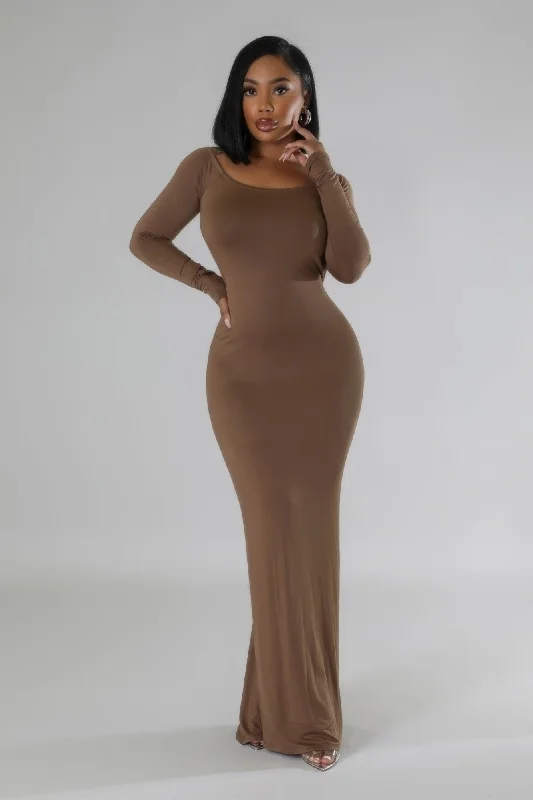 Elegant Fashion Offers Classic Timeless Elegant Style Hot Girl Long Sleeved STRETCH Maxi Dress In Brown