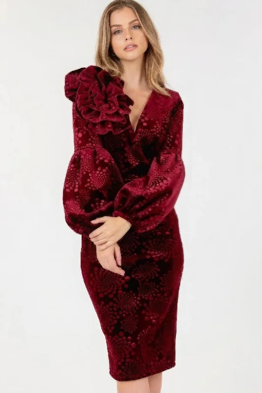 Trendy Styles Y2K Nostalgic Fashion Look Hot Girl Flower Patch Flocked Velvet Fitted Midi Dress With Puff Sleeves In Deep Wine