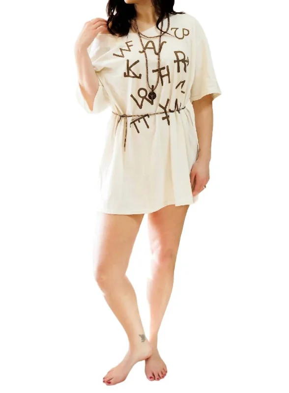 Get The Latest Trends Romantic Flair Brand T Shirt Dress In Ivory/brown