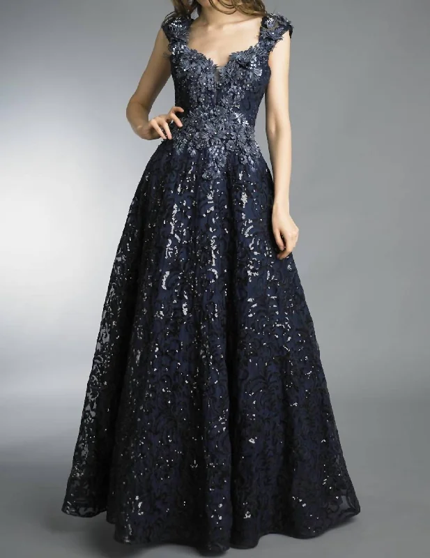 Seasonal Style Discounts Seasonal Trend Ball Gown In Navy