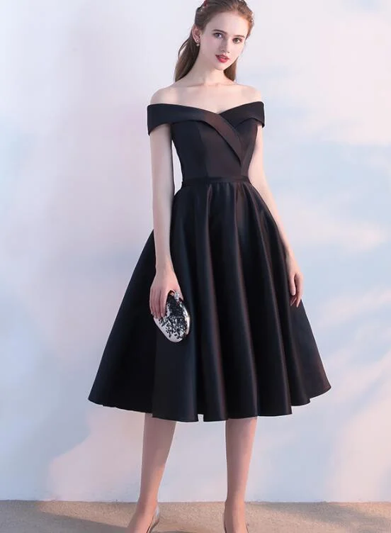 Glamorous Fashion Offers Feminine Flow Simple Black Satin Short Sweetheart Party Dress, Black Homecoming Bridesmaid Dress    cg21795