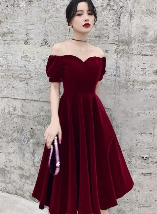 Casual Chic Feminine Charm Wine Red Short Velvet Evening Dresses, Off Shoulder Prom Dresses Bridesmaid Dress   cg16388