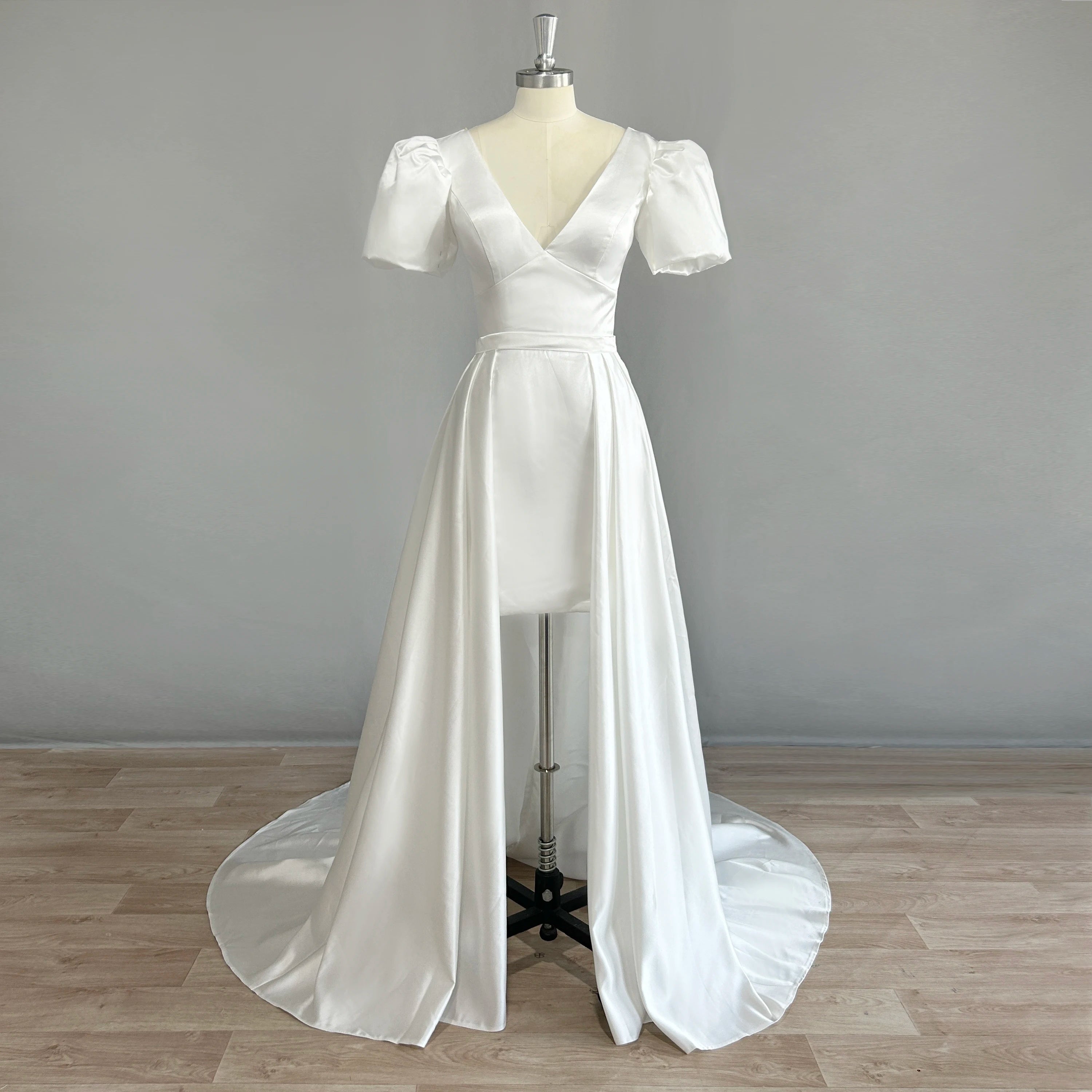 Elegant Style Casual Elegance Short Puff Sleeves Satin Elegant Short Wedding Dress Detachable Train V Neck Mini Length Bridal Gown