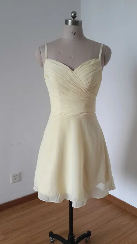 Sleek Style Discounts Romantic Flair Spaghetti Straps Cream Chiffon Short Bridesmaid Dress  Homecoming Dresses   cg10671