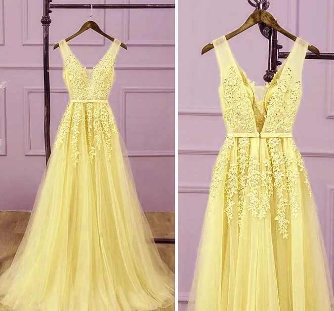 Insane Discount Onslaught Flowing Silhouette Long V-Neckline Lace Applique And Tulle Bridesmaid Dress, Yellow Prom Dress Party Dress   cg10386